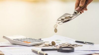 For millennials, money management during a crisis can be overwhelmingly tricky.