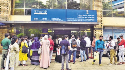 Mumbai, India - July 25, 2022: Crowd outside the Worli Passport Office after its server was down, causing inconvenience to people, in Mumbai, India, on Monday, July 25, 2022. (Photo by Anshuman Poyrekar/ Hindustan Times) (Anshuman Poyrekar/HT PHOTO) Mumbai, India - July 25, 2022: Crowd outside the Worli Passport Office after its server was down, causing inconvenience to people, in Mumbai, India, on Monday, July 25, 2022. (Photo by Anshuman Poyrekar/ Hindustan Times) (Anshuman Poyrekar/HT PHOTO)