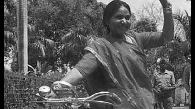 SP president Akhilesh Yadav paid tribute to Phoolan Devi with an old photograph of her standing next to a bicycle and showing the ‘victory’ sign. The bicycle is the election symbol of the SP. (Sourced) SP president Akhilesh Yadav paid tribute to Phoolan Devi with an old photograph of her standing next to a bicycle and showing the ‘victory’ sign. The bicycle is the election symbol of the SP. (Sourced)