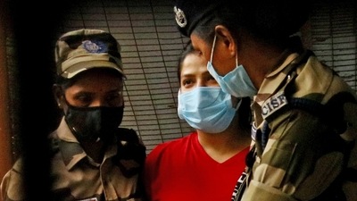 Kolkata, July 25 (ANI): Arpita Mukherjee, a close aide of West Bengal Minister Partha Chatterjee, being produced before Bankshall court by ED in connection with the alleged West Bengal School Service Commission and West Bengal Primary Education Board recruitment scam, in Kolkata on Monday. (ANI) Kolkata, July 25 (ANI): Arpita Mukherjee, a close aide of West Bengal Minister Partha Chatterjee, being produced before Bankshall court by ED in connection with the alleged West Bengal School Service Commission and West Bengal Primary Education Board recruitment scam, in Kolkata on Monday. (ANI)