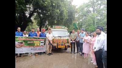 The Haryali Van being flagged off at the deputy commissioner’s office in Ludhiana. (HT Photo)
