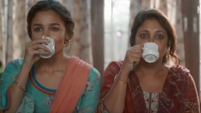 Alia Bhatt and Shefali Shah in a still from Darlings trailer. Alia Bhatt and Shefali Shah in a still from Darlings trailer. 