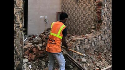 While in Delhi, all existing violations are allowed under a one-time settlement, in Chandigarh, CHB has been regularly demolishing building violations and penalising the violators. (HT Photo) While in Delhi, all existing violations are allowed under a one-time settlement, in Chandigarh, CHB has been regularly demolishing building violations and penalising the violators. (HT Photo)