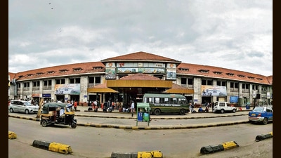 A view of the Pune railway station’s heritage building, which completes 98 years on Wednesday. (Shankar Narayan/HT PHOTO) A view of the Pune railway station’s heritage building, which completes 98 years on Wednesday. (Shankar Narayan/HT PHOTO)