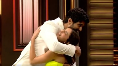 Koffee With Karan episode 4 trailer shows Vijay Deverakonda with Ananya Panday. Koffee With Karan episode 4 trailer shows Vijay Deverakonda with Ananya Panday.