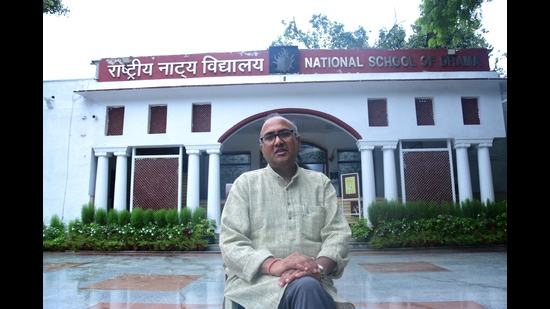 एनएसडी के निदेशक प्रोफेसर रमेश चंद्र गौर। एनएसडी के निदेशक प्रोफेसर रमेश चंद्र गौर।