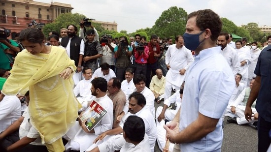 "All (Congress) MPs came here. They talked about inflation and unemployment. They (Police) are not allowing us to sit here. Discussions are not allowed inside (the Parliament) and here they are arresting us," said Rahul Gandhi before being detained.(ANI)