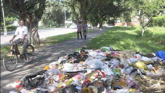 Despite lakhs spent on study tours, there is no notable change on the ground as Chandigarh continues to struggle with issues of sanitation, water supply and waste management. Most of the reports of these tours have come under scanner for being copy-paste jobs or lifted from internet. (HT Photo)