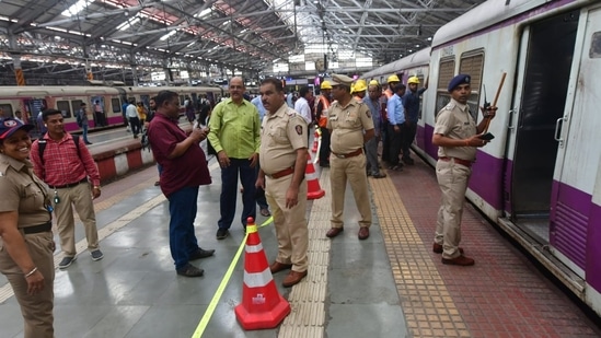 Mumbai: Harbour Line local train coach derail at CSMT platform no. 1 in Mumbai on Tuesday, July 26, 2022. (Photo by Bhushan Koyande)