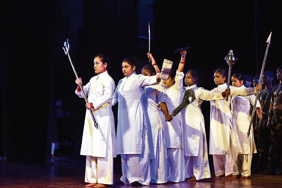 The play celebrates the spirit of Kargil war heroes, to fight. The play celebrates the spirit of Kargil war heroes, to fight.