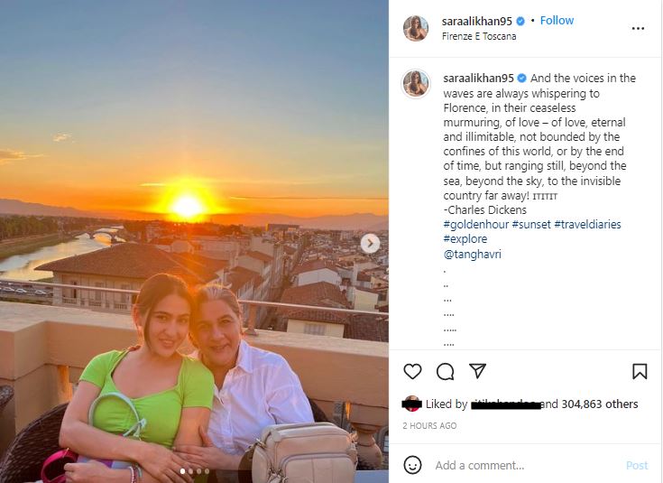 Sarah ha pubblicato delle foto mentre la madre e la figlia posano davanti alla telecamera al tramonto.