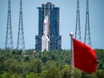 Debris from a Chinese space rocket is crashing toward earth(Bloomberg) Debris from a Chinese space rocket is crashing toward earth(Bloomberg)