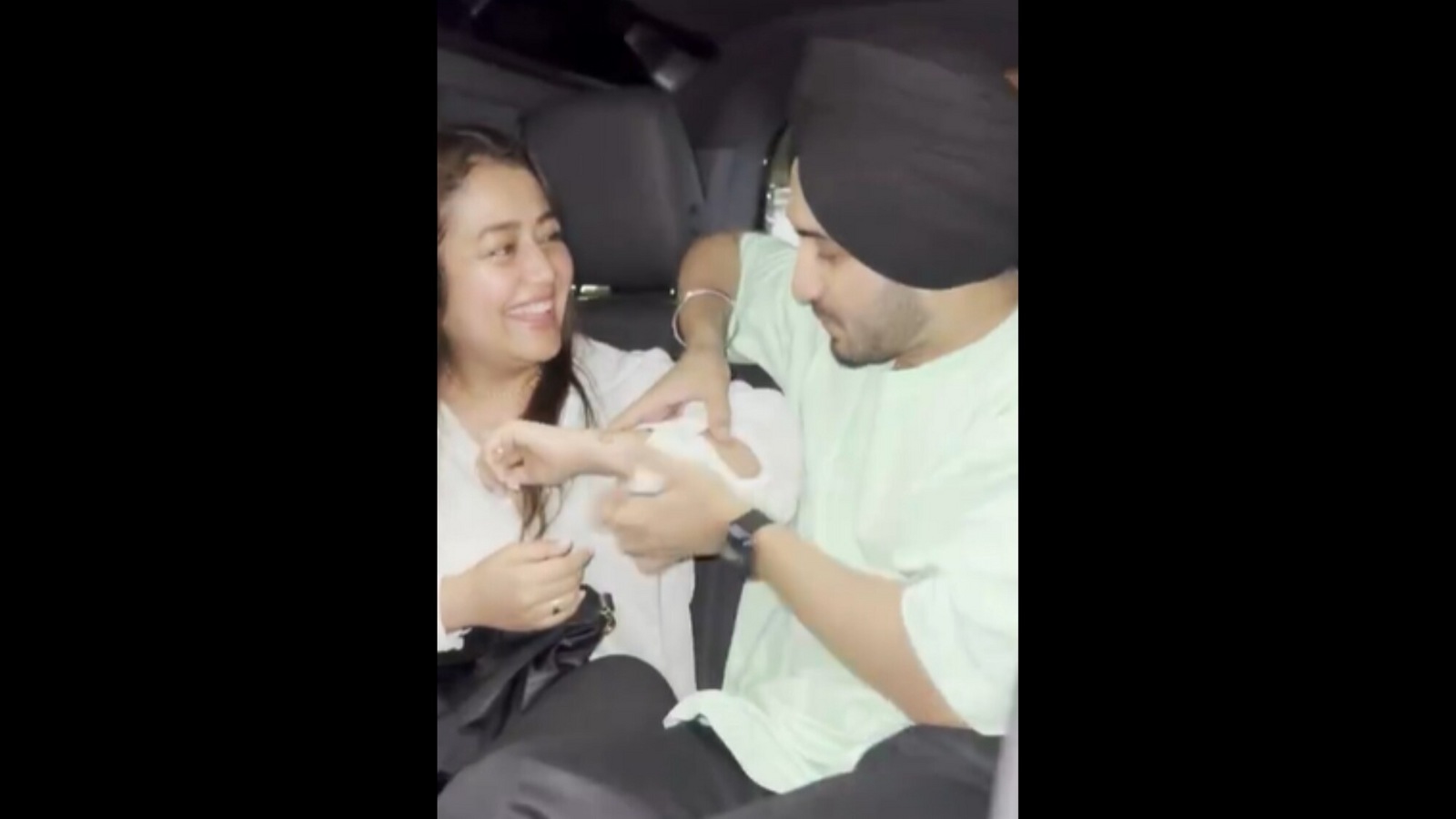 1600px x 900px - Neha Kakkar gets first tattoo for husband Rohanpreet Singh. Watch how he  reacts | Trending - Hindustan Times