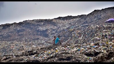 Over 25-30 lakh metric tonnes of garbage is accumulated on the main dump site on Tajpur Road in Ludhiana, spread over around 50 acres and frequent fires are reported from the landfill site. (Gurpreet Singh/HT) Over 25-30 lakh metric tonnes of garbage is accumulated on the main dump site on Tajpur Road in Ludhiana, spread over around 50 acres and frequent fires are reported from the landfill site. (Gurpreet Singh/HT)