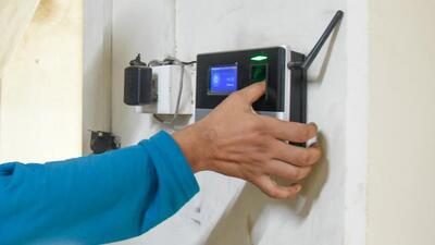 Unamused employees have protested the move to reinstate biometric attendance and appealed for the withdrawal of the orders. (HT Photo)