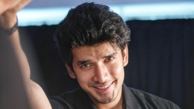 Paras Kalnawat to join Jhalak Dikhhla Jaa Season 10 as a contestant. Paras Kalnawat to join Jhalak Dikhhla Jaa Season 10 as a contestant.
