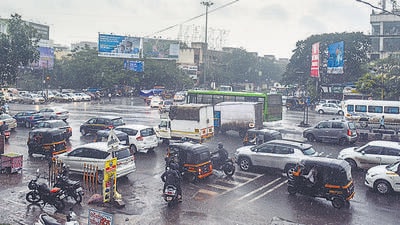 Chaos at Kharadi Bypass road during peak hours. No traffic police personnel was present at the spot. (Shankar Narayan/HT PHOTO) Chaos at Kharadi Bypass road during peak hours. No traffic police personnel was present at the spot. (Shankar Narayan/HT PHOTO)