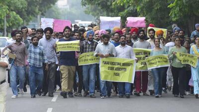 PAU students during agitation in university in Ludhiana. (Gurpreet Singh/HT)