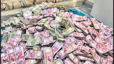 Recruitment case: ED seizes ₹20 crore from another flat of Partha’s aide Recruitment case: ED seizes ₹20 crore from another flat of Partha’s aide