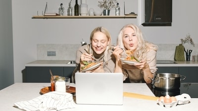 Foods that reduce menstrual cramps: Make these changes in diet to ease PMS (Polina Tankilevitch) Foods that reduce menstrual cramps: Make these changes in diet to ease PMS (Polina Tankilevitch)