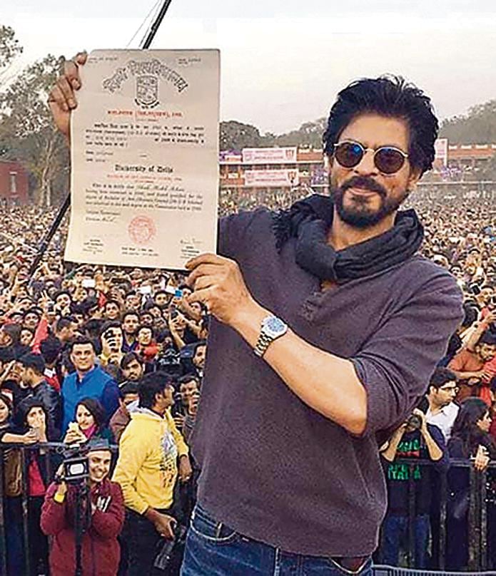 Shah Rukh Khan, also an alumnus of Hansraj, had visited the college in 2016 to collect his degree.