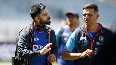 India's Virat Kohli and coach Rahul Dravid during practice&nbsp; (Reuters)