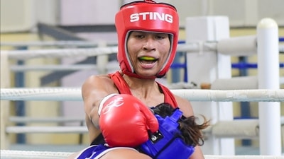  Olympic medalist boxer Lovlina Borgohain (in red) (PTI) Olympic medalist boxer Lovlina Borgohain (in red) (PTI)