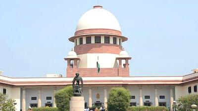 The Supreme Court on Thursday told the Maharashtra state election commission not to re-notify elections to the 367 local bodies where election process has begun. (HT PHOTO.) The Supreme Court on Thursday told the Maharashtra state election commission not to re-notify elections to the 367 local bodies where election process has begun. (HT PHOTO.)