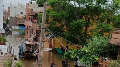 The army was called to rescue marooned residents in Jodhpur, especially in low lying areas. (HT picture) The army was called to rescue marooned residents in Jodhpur, especially in low lying areas. (HT picture)