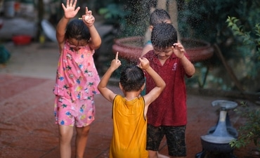 Monsoon fitness tips: Here's how to keep kids healthy this rainy season&nbsp; (Thanh Hue Dao)