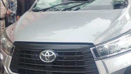 A 25-year-old man was killed and three of his companions were grievously injured after rain-triggered shooting stones hit their vehicle in Basantpur in Shimla district. (Representative Image/HT File)