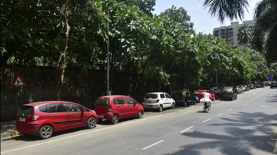 Mumbai, India - July 28, 2022: Proposed Pay-N-Park at Napeansea Road, in Mumbai, India, on Thursday, July 28, 2022. (Photo by Anshuman Poyrekar/ Hindustan Times) (Anshuman Poyrekar/HT PHOTO)