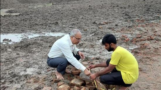 Site behind the ancient Nalanda University remains where digging was done. (HT picture) Site behind the ancient Nalanda University remains where digging was done. (HT picture)
