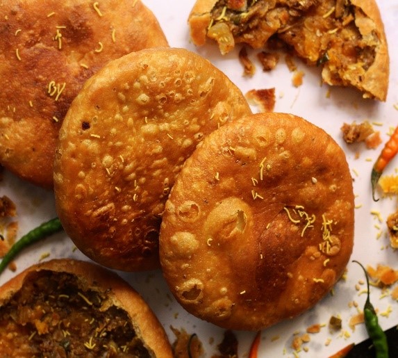 Pyaz ki Kachori&nbsp;(Chef Pavan Patel)