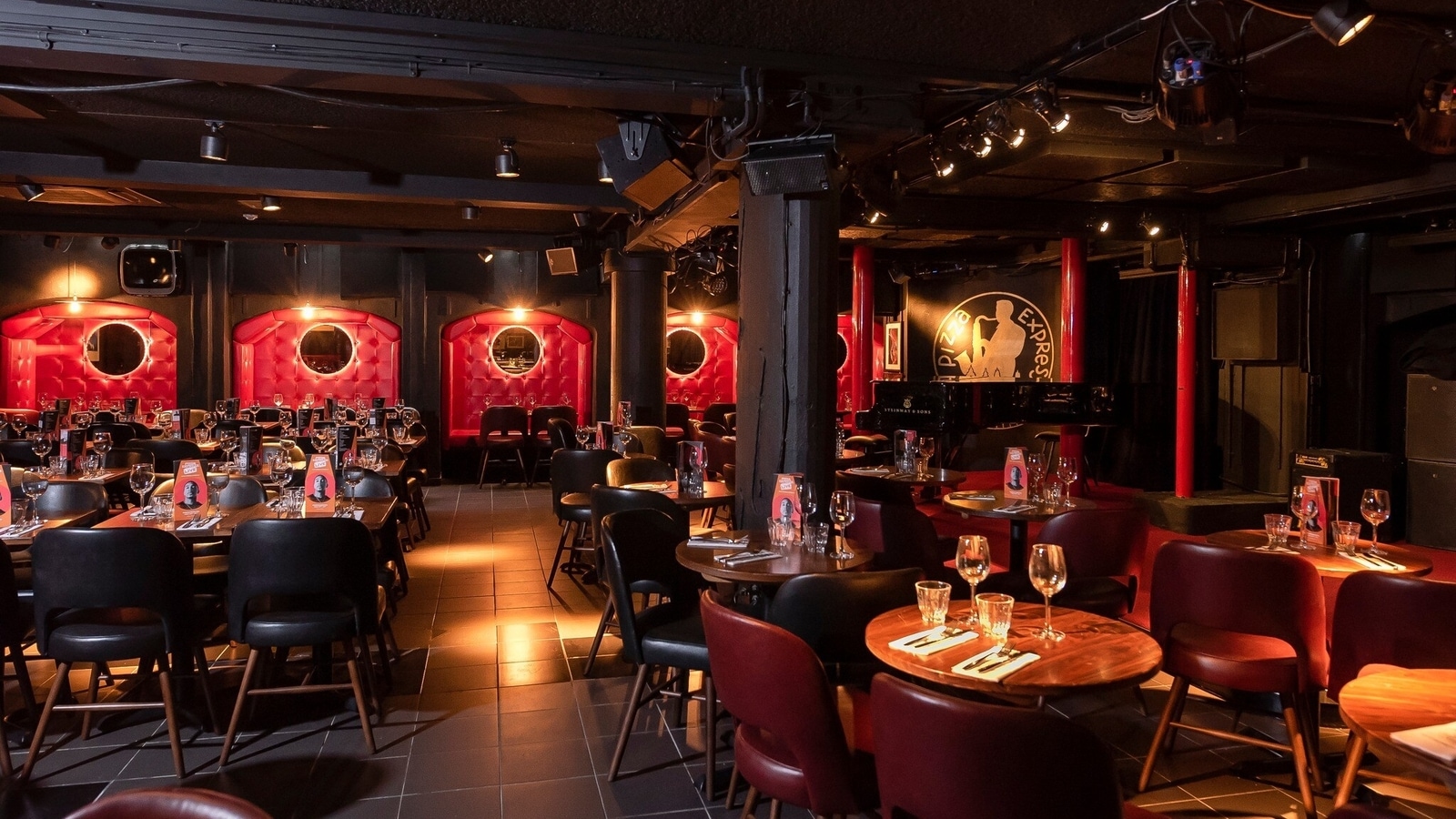 the-new-pizzaexpressjazz-clubtempts-diners-with-music-dough-balls