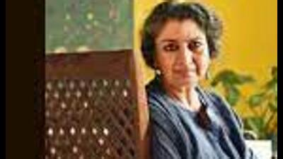 Geetanjali Shree is a celebrated Hindi writer who has five novels and five short stories to her credit. Her fifth novel, ‘Ret Samadhi’, was translated into English as ‘Tomb of Sand’ by American translator and writer Daisy Rockwell. This creation of Geetanjali won her the prestigious International Booker Prize in May. (Sourced)