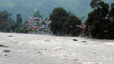Due to incessant rain in Kullu district of Himachal Pradesh over the past two days, the Beas river is in spate on Friday. (Aqil Khan/HT) Due to incessant rain in Kullu district of Himachal Pradesh over the past two days, the Beas river is in spate on Friday. (Aqil Khan/HT)