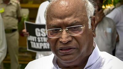 Senior Congress leader Mallikarjun Kharge. (PTI)