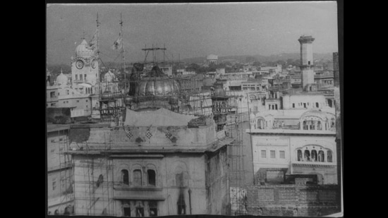 Repairs being carried out on the Akal Takht on 18 September 1984. (HT Photo)