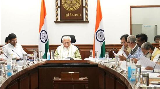Haryana chief minister Manohar Lal Khattar chairing the cabinet meeting in Chandigarh on Friday. (HT File)