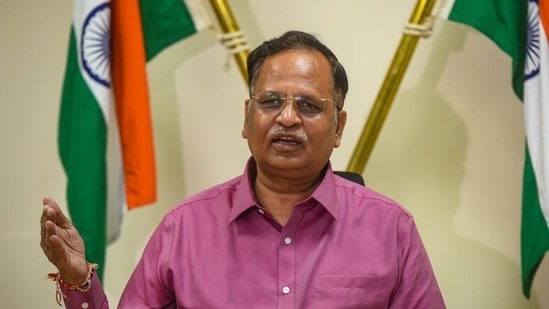 Delhi cabinet minister Satyendar Jain. (HT File Photo)(HT_PRINT) Delhi cabinet minister Satyendar Jain. (HT File Photo)(HT_PRINT)