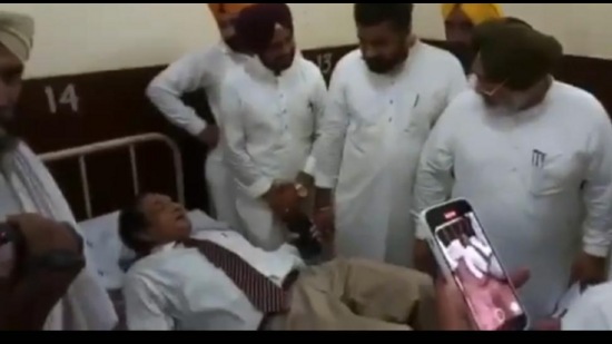 Punjab Health Minister Jouramajra Asks Baba Farid Medical Varsity V C Raj Bahadur To Lie On