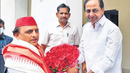 Telangana chief minister K Chandrashekar Rao with Samajwadi Party chief Akhilesh Yadav in New Delhi on Friday. (PTI) Telangana chief minister K Chandrashekar Rao with Samajwadi Party chief Akhilesh Yadav in New Delhi on Friday. (PTI)