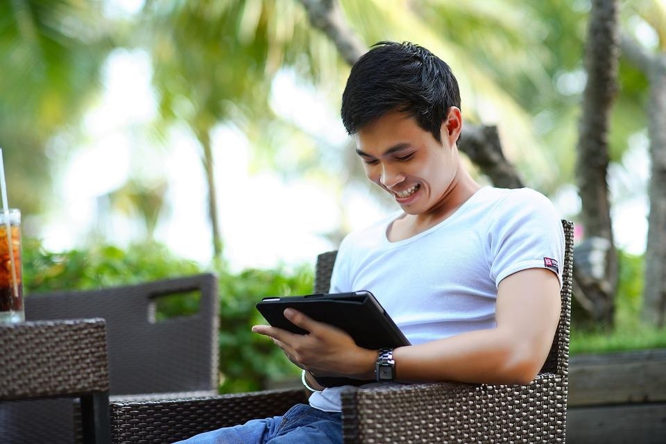 The ideal working posture is sitting upright on a curved office chair with a small rolled towel or a cushion behind the back, knees and hips at the same level and feet flat on the floor. (Pixabay) The ideal working posture is sitting upright on a curved office chair with a small rolled towel or a cushion behind the back, knees and hips at the same level and feet flat on the floor. (Pixabay)