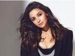Darlings Promotions: Alia Bhatt completes her look with help from her 'Darlings'