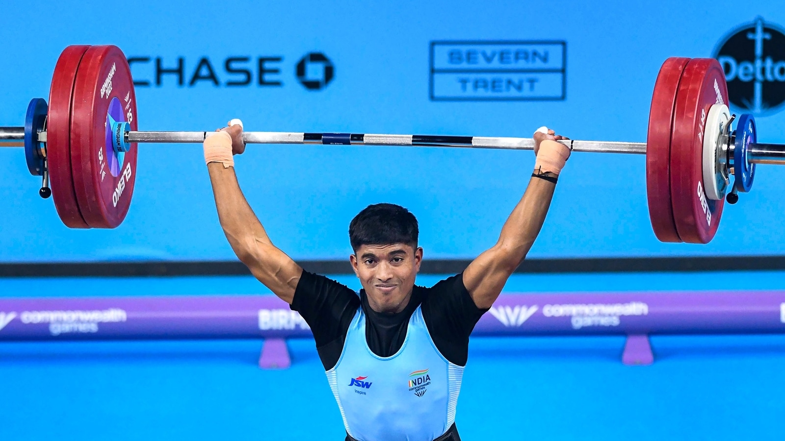 CWG Injured Sanket gives sweat and blood for gold, secures silver