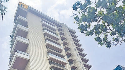 Less than two years later she has sold the house to fellow actors Rajkummar Rao and Patralekha for ₹43.87 crore (HT Photo) Less than two years later she has sold the house to fellow actors Rajkummar Rao and Patralekha for ₹43.87 crore (HT Photo)