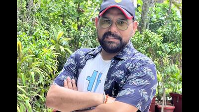 Writer-director Kuldeep Kaushik in Lucknow. (HT Photo)