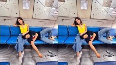 Ananya and Vijay posed in the local train together. (Instagram/@ananyapanday)