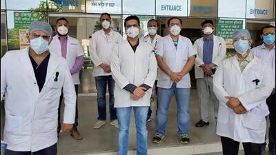 Dr Paramjit Singh Mann, the IMA Punjab president, said that more than 10,000 members of the organisation have condemned the behaviour of state health minister Chetan Singh Jouramajra with BFUHS vice-chancellor Dr Raj Bahadur. (HT file photo) Dr Paramjit Singh Mann, the IMA Punjab president, said that more than 10,000 members of the organisation have condemned the behaviour of state health minister Chetan Singh Jouramajra with BFUHS vice-chancellor Dr Raj Bahadur. (HT file photo)